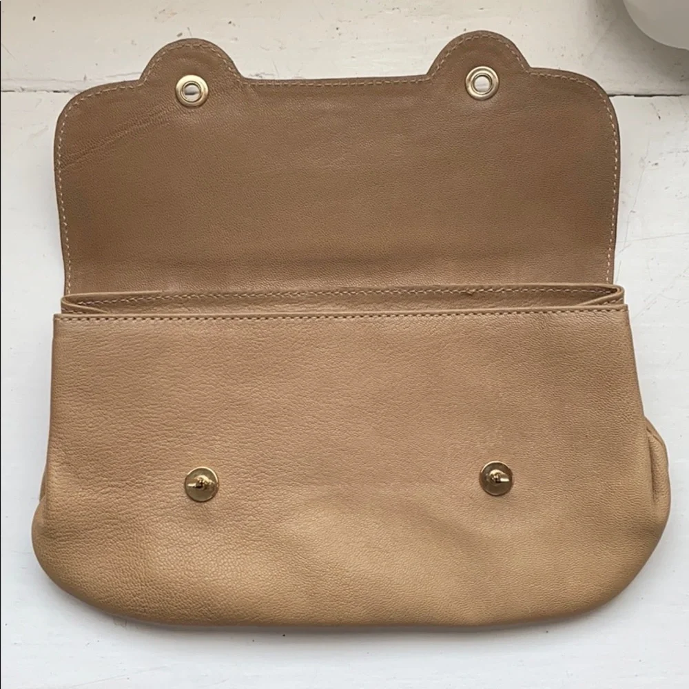 Buti handbags are